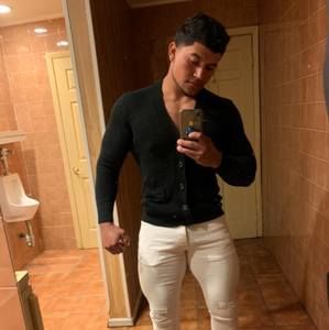 Meet your Posher, Isai